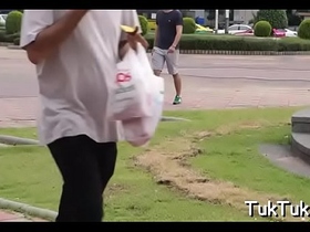 Sexy cock sucker gives a blow