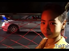 Lewd dude rams a lovely narrow slit of a thai sex doll